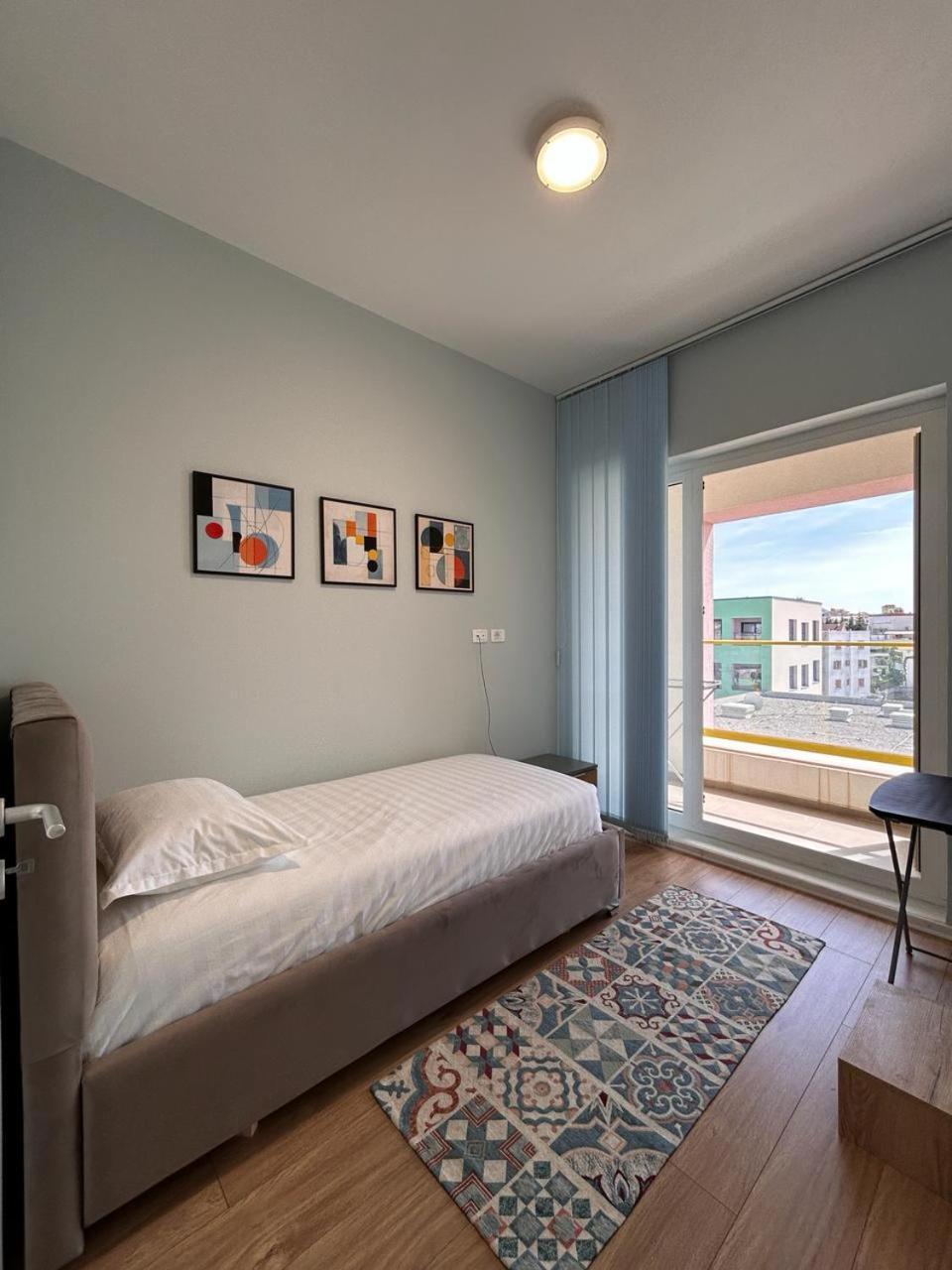 Picasso Apartment Tirana Extérieur photo