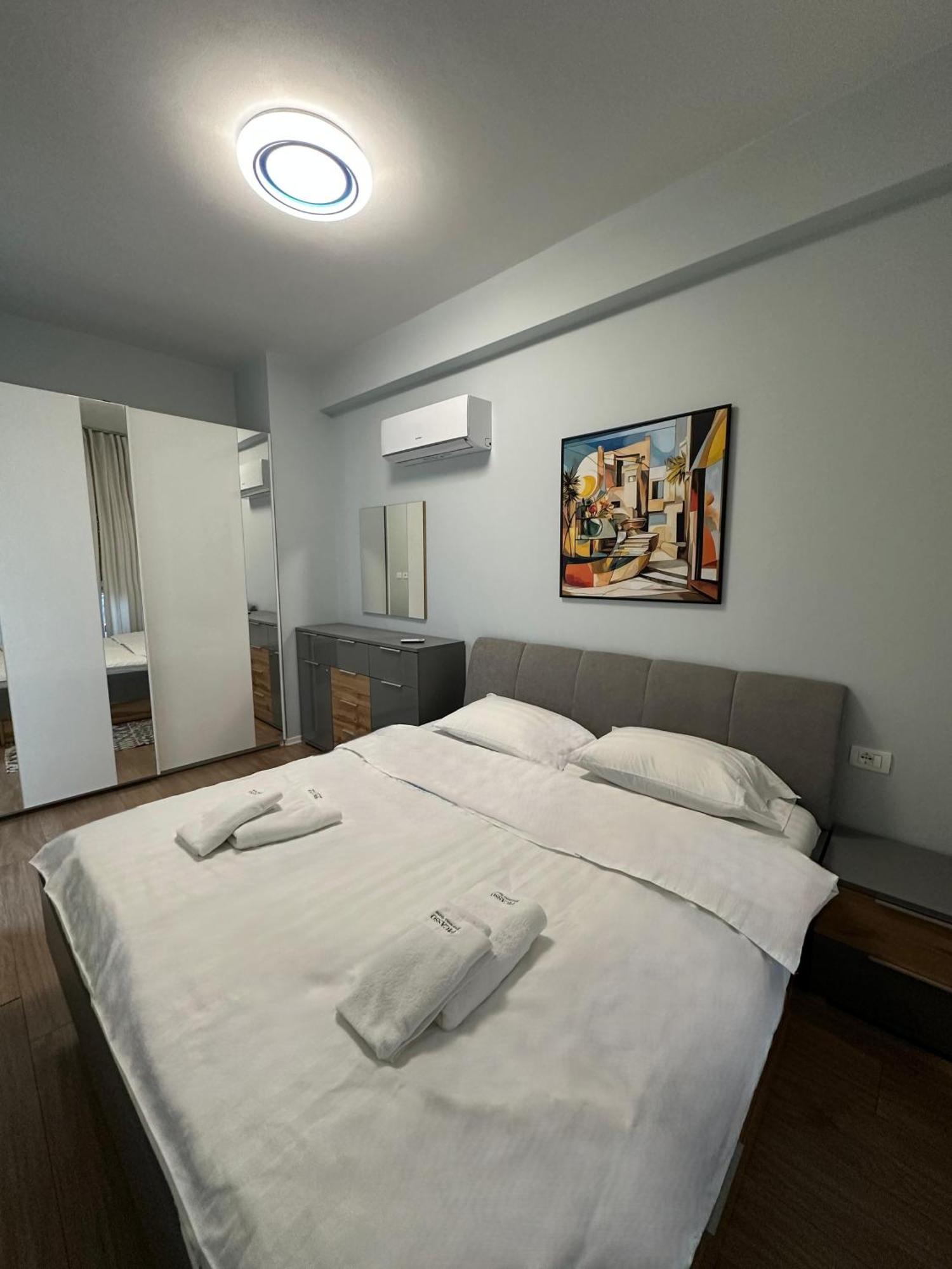 Picasso Apartment Tirana Extérieur photo