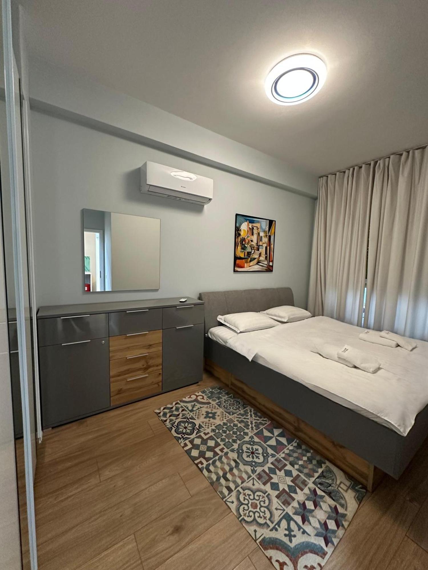 Picasso Apartment Tirana Extérieur photo